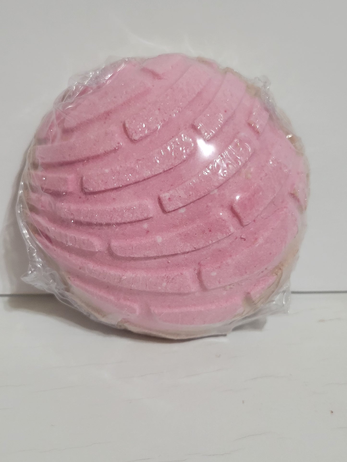 Concha Bath bomb